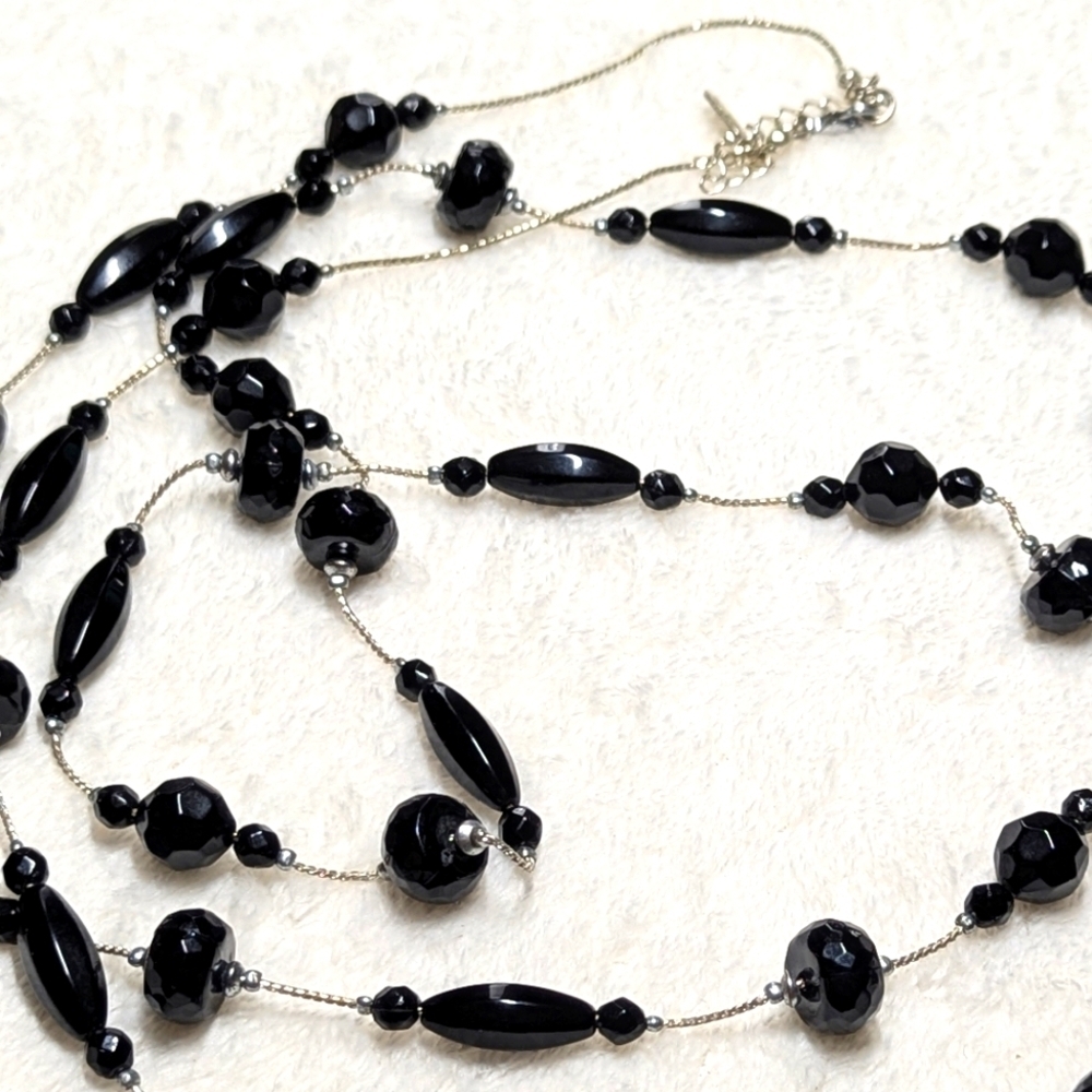 Jennifer Lopez Y2K Elegant Black Beaded Necklace